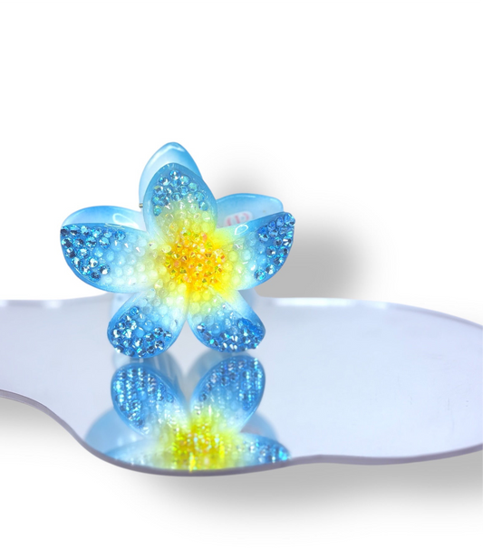Hair clip - Bright blue flower